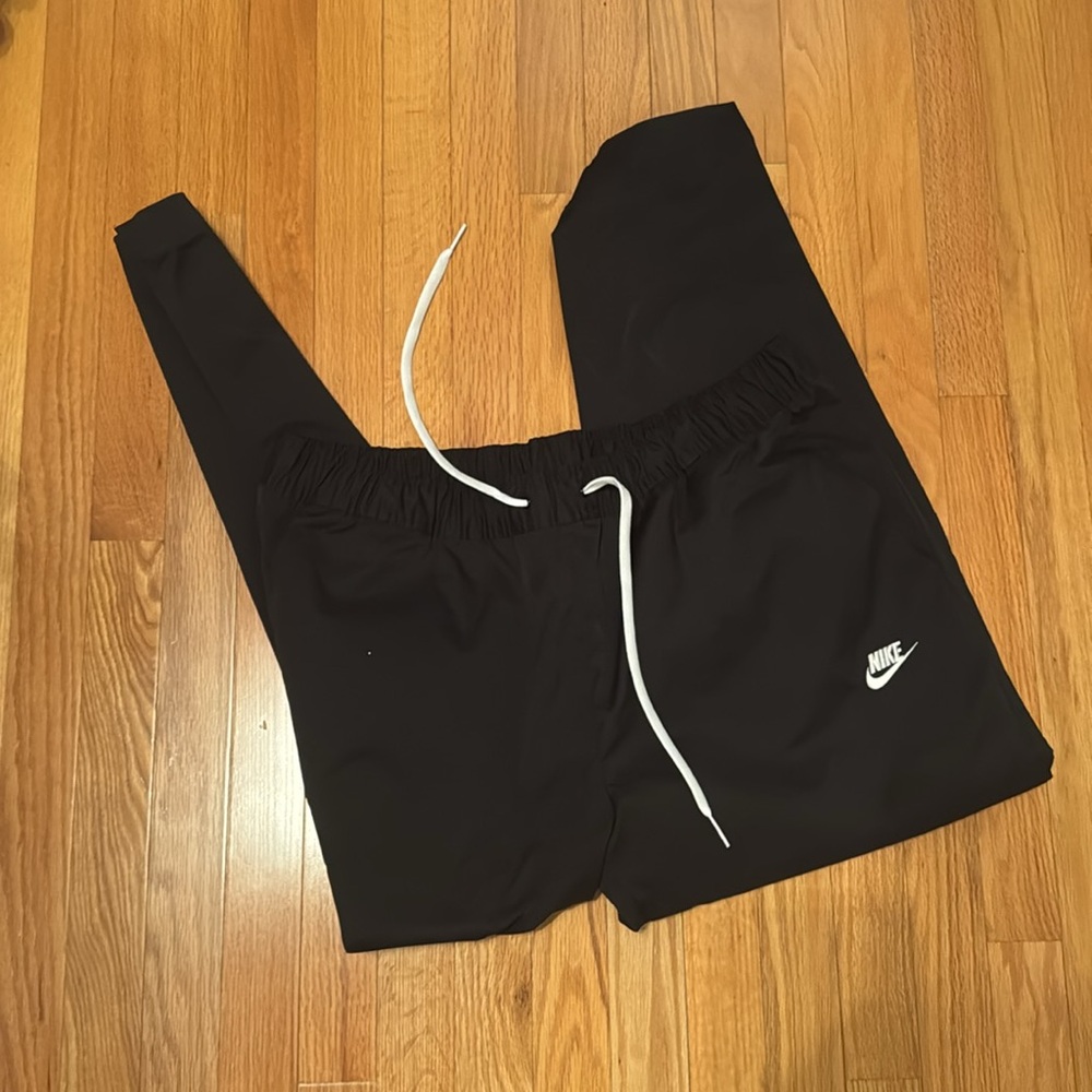 Nike NWT❗️Men’s Woven Tapered Leg Pants - Picture 3 of 10